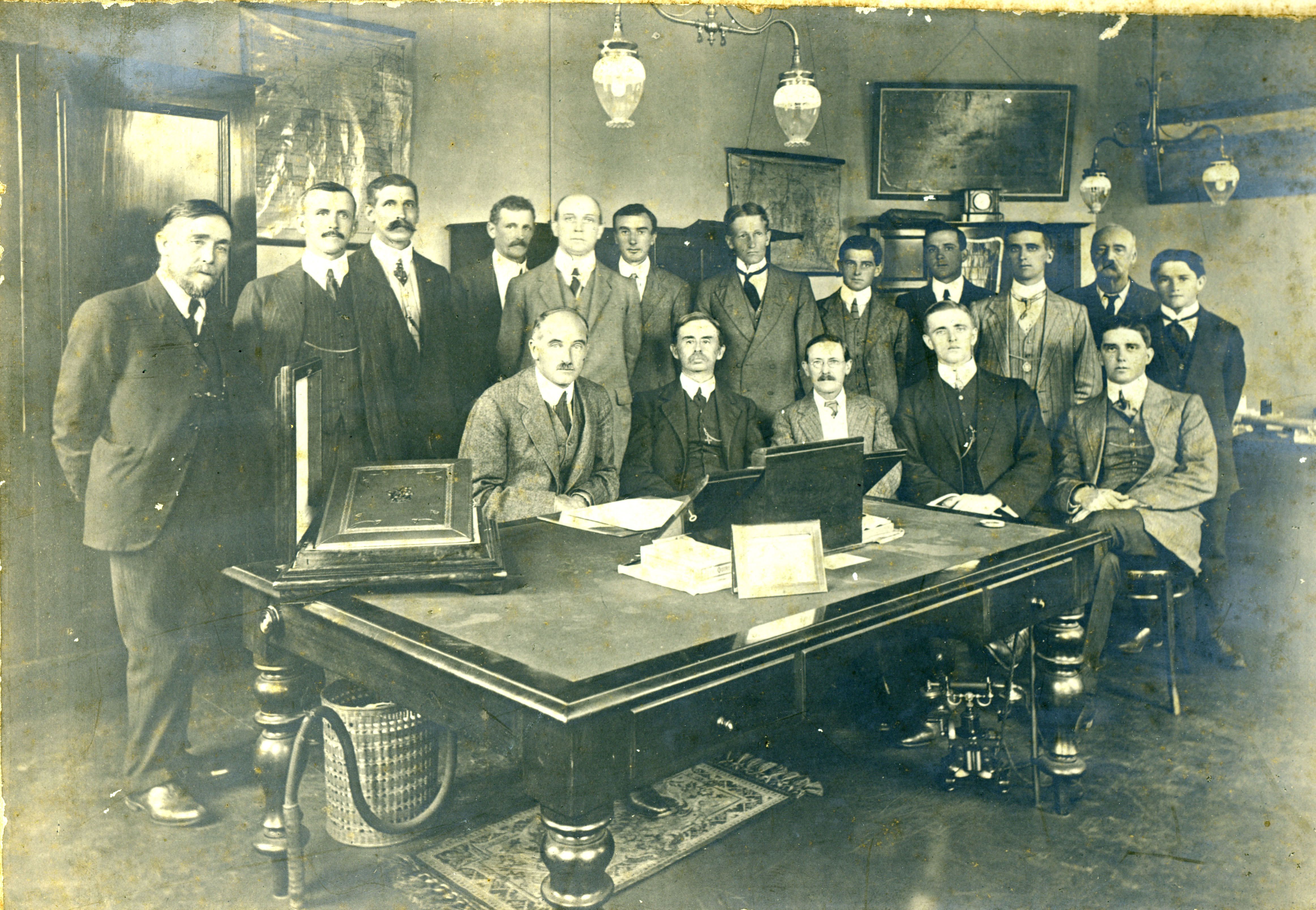 Staff at the Australian Agricultural Company Head Office, Newcastle, New South Wales, 1905 (1-460-22; K19). 