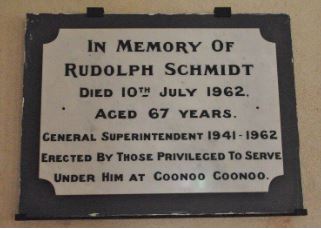 Memorial plaque for Rudolf Schmidt (Courtesy of Monument Australia).
