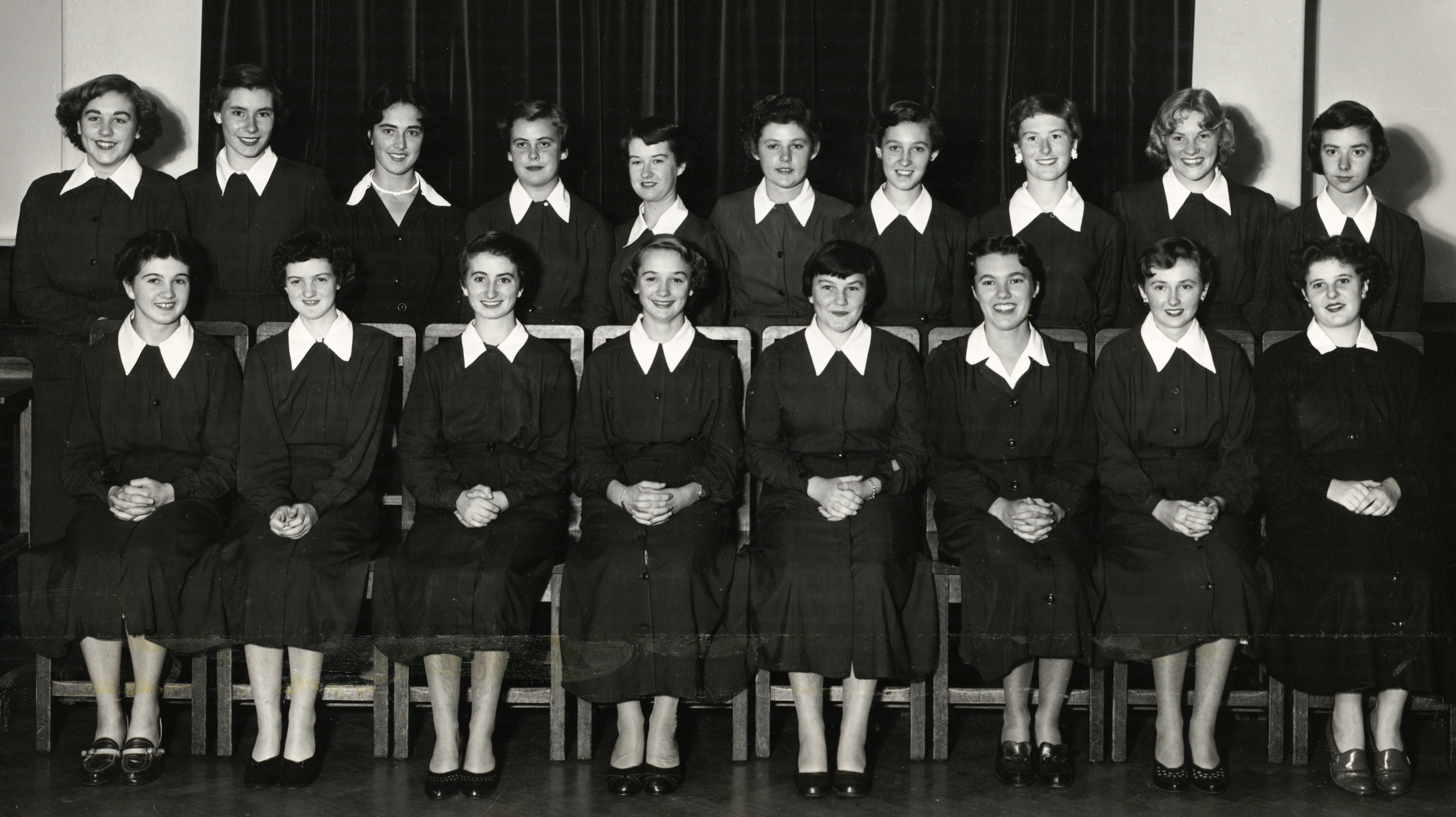 New AMP female staff, Melbourne, Victoria, 1960 (N434-1422).