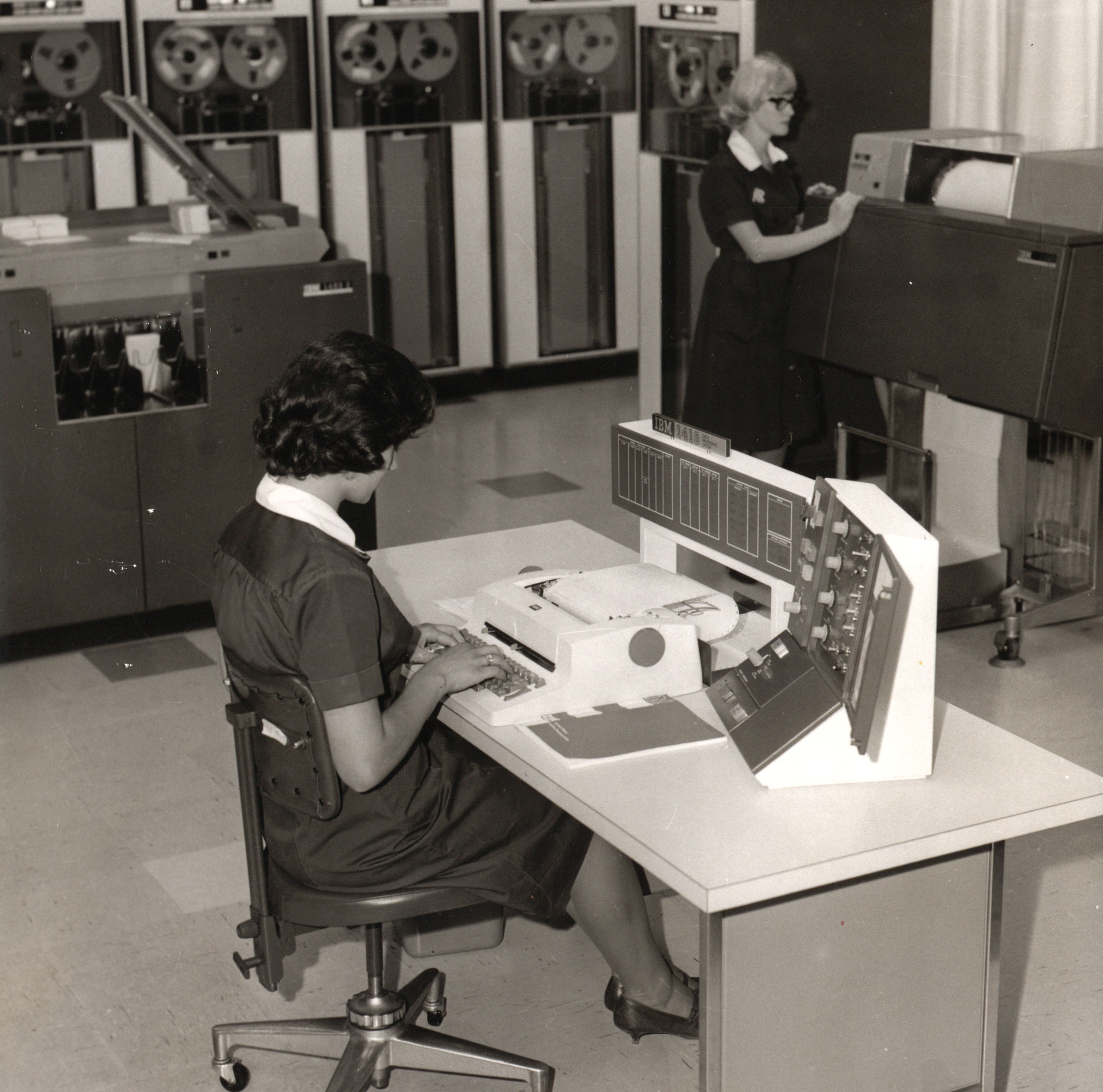 Female staff working in AMP Office, 1960 (N434-1307-47).