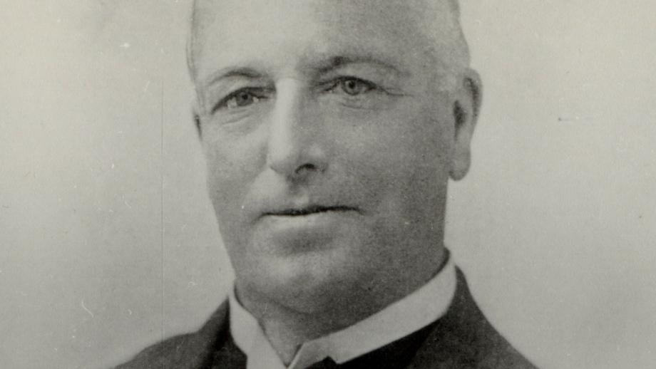 AMP Board member Walter Mullens Vindin, undated (N434-1412).