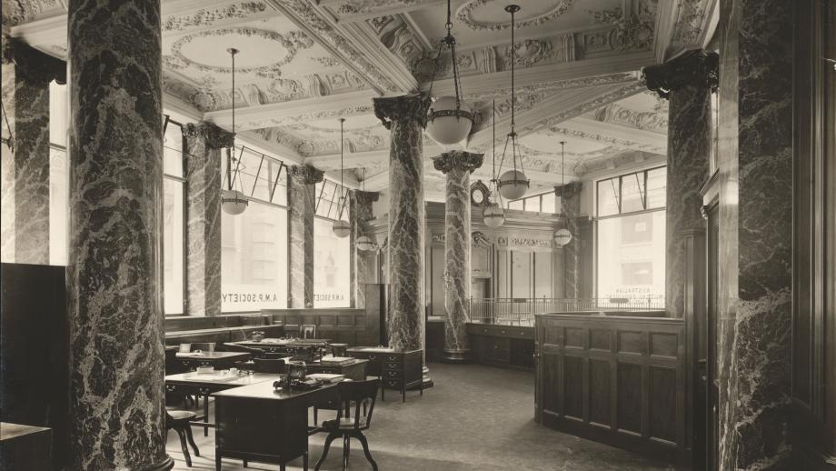 AMP Office, London, c. early 1900s (N434-1418). Photographer - Bedford Lemere & Co.
