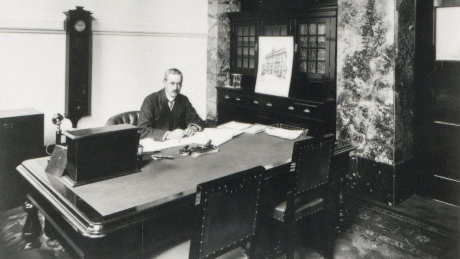 General Manager Henry Apperly at his desk, Sydney, New South Wales, undated (N434-1411). 