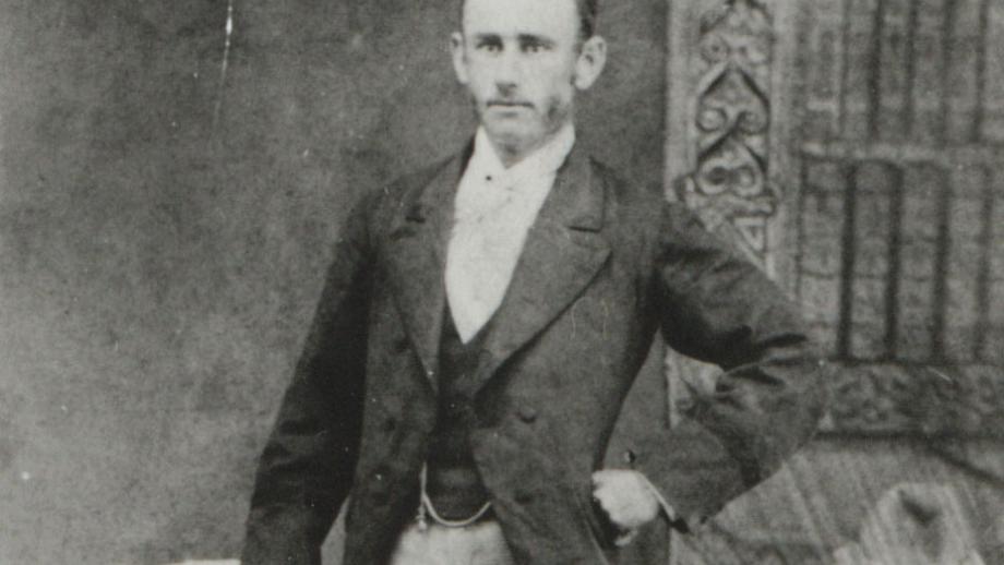 William Goodwin Geddes Jnr, c. early 1870s (N434-1411).