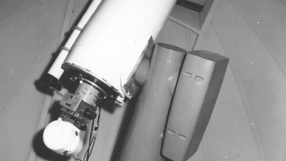 16-inch Telescope, Siding Spring Observatory, c. 1960s (ANUA16-206-1).