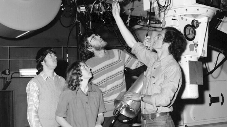 Students at Mount Stromlo Observatory, 1978 (Courtesy of Mount Stromlo Observatory).